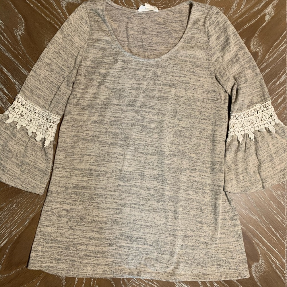 Bell sleeve top